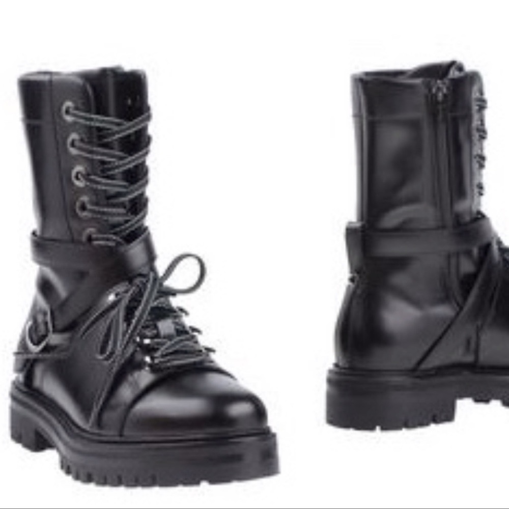 Valentino Garavani Rockstud Boots Motorcycle Moto Kylie Jenner - Picture 4 of 12